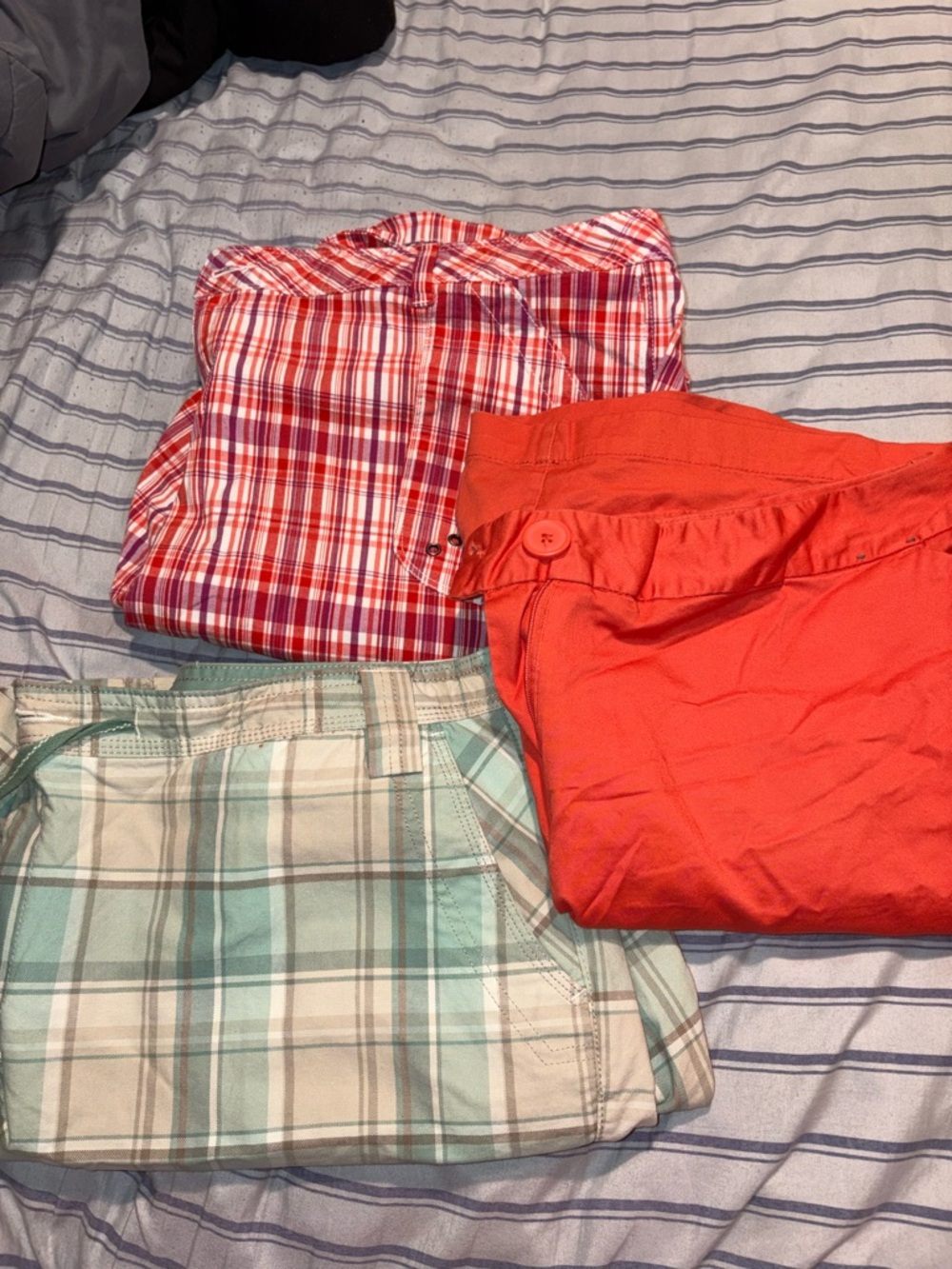 3 Pairs of Bermuda Shorts, Women’s 20